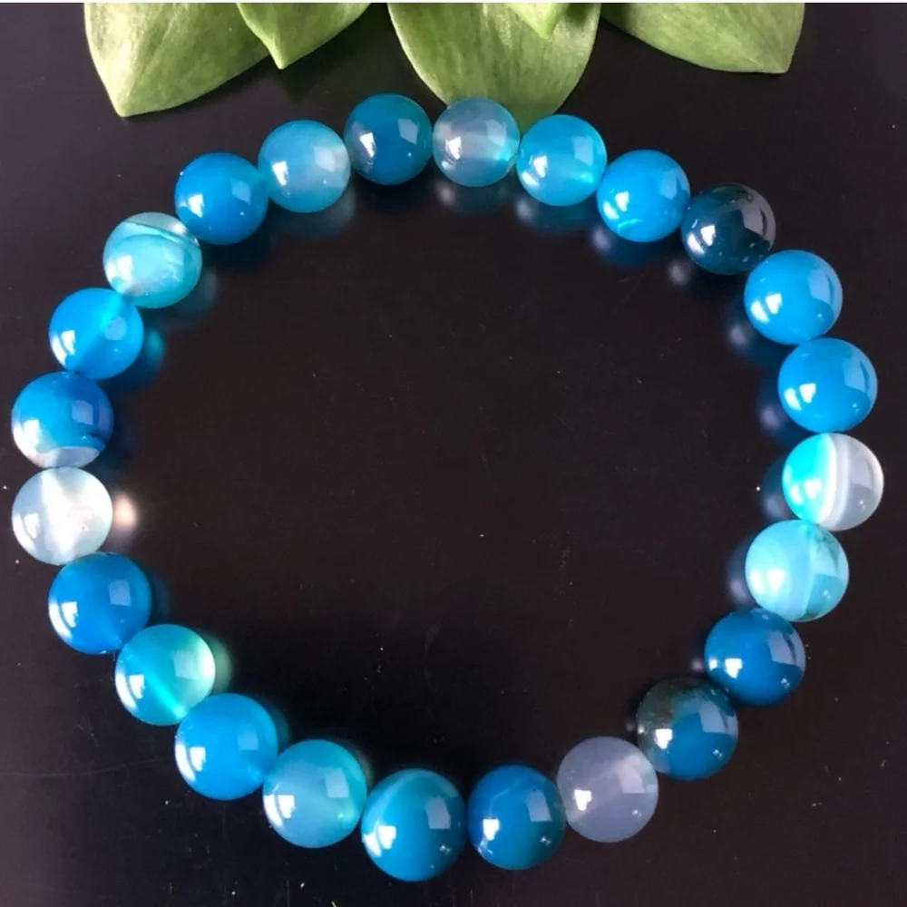 Blue Stripes Agate 8mm Natural Stone Beads stretchable Bracelet - Picture 2 of 3